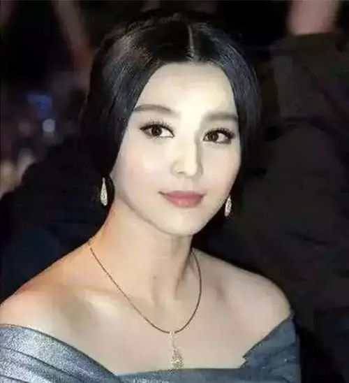 五星出东方国际美术大展开幕 五星出东方国际美术大展开幕